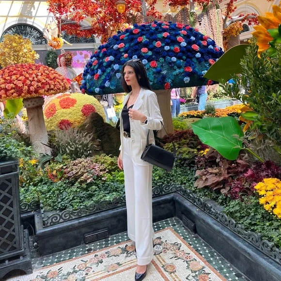 ❤️🥰Like this post for Posh Show Notifications - Picture 10 of 11